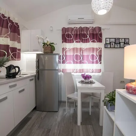 Ana Apartman Abbázia