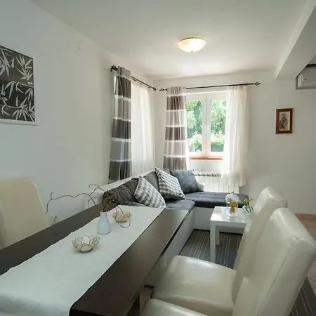 Ana * Opatija