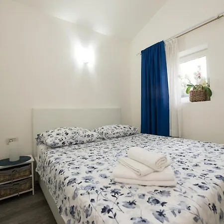 Apartment Ana